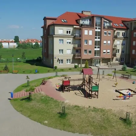 Przestronne Studio Na Spokojnym Osiedlu, Free Parking Space Varšava Exteriér fotografie